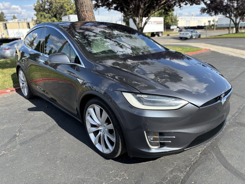 tesla model x 2016 5YJXCAE42GF001332 image tesla model x 2016 5YJXCAE42GF001332 image